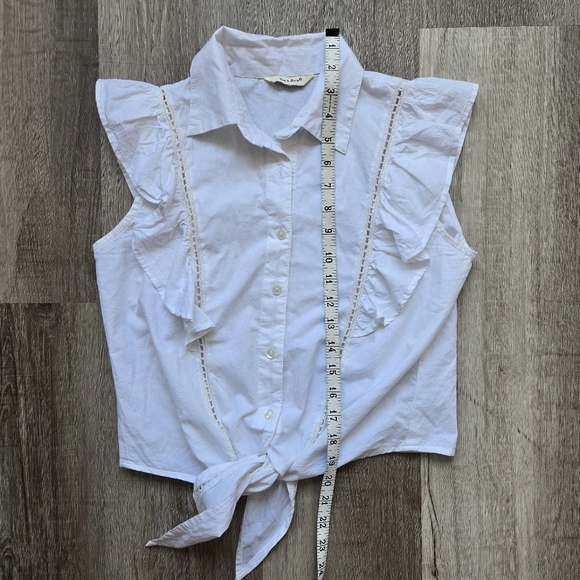 White Ruffle Sleeve Button-Up Top - Picture 4 of 9